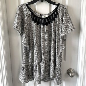 Max Studio- Black and White dressy top- Large